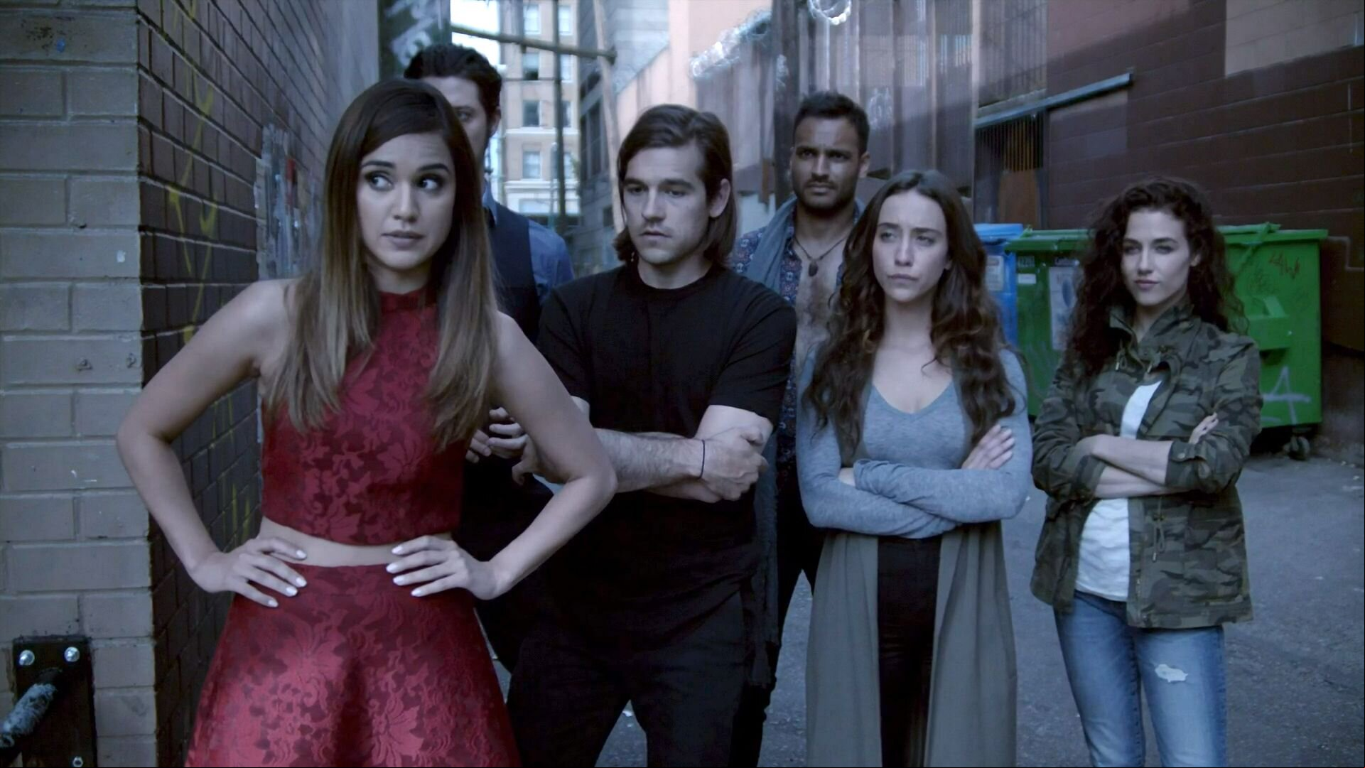 кадр из сериала «Волшебники»