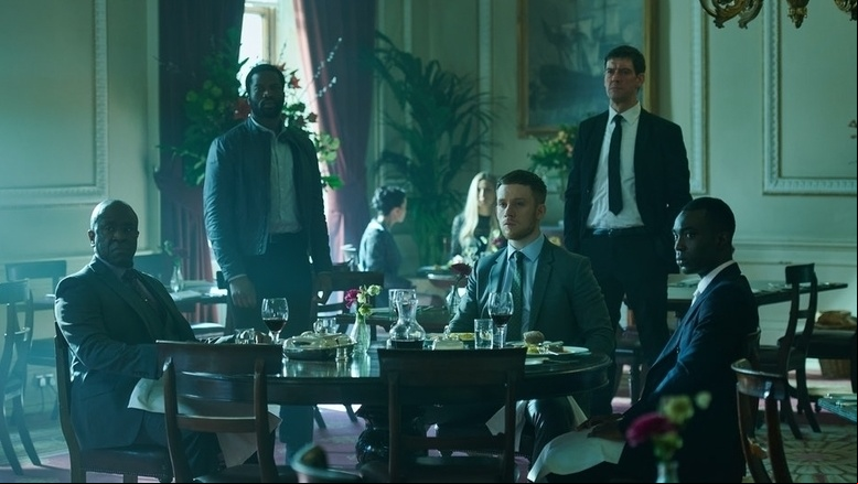 кадр из сериала «Банды Лондона»